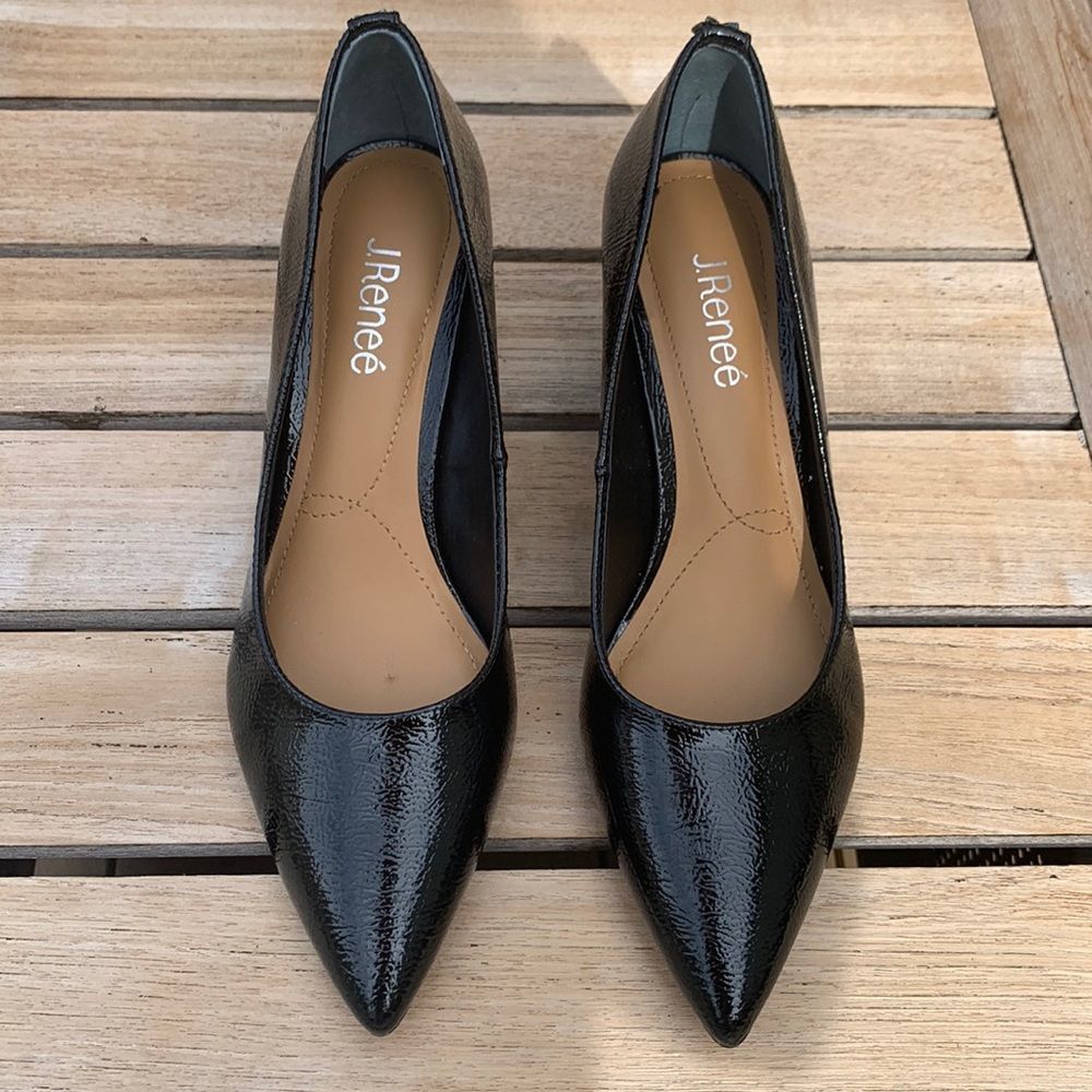 J Renee black patent shoes. Size 8.5M